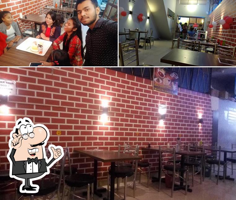 Check out how Up92cafe looks inside