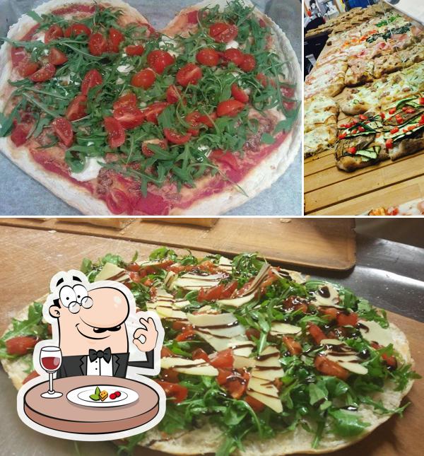 Platti al Easy Pizza pizzeria c/o Conad