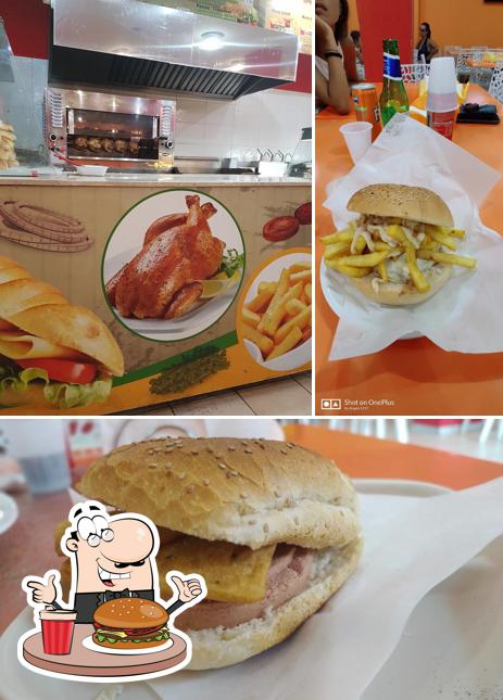 Prova un hamburger a Taxi Pollo