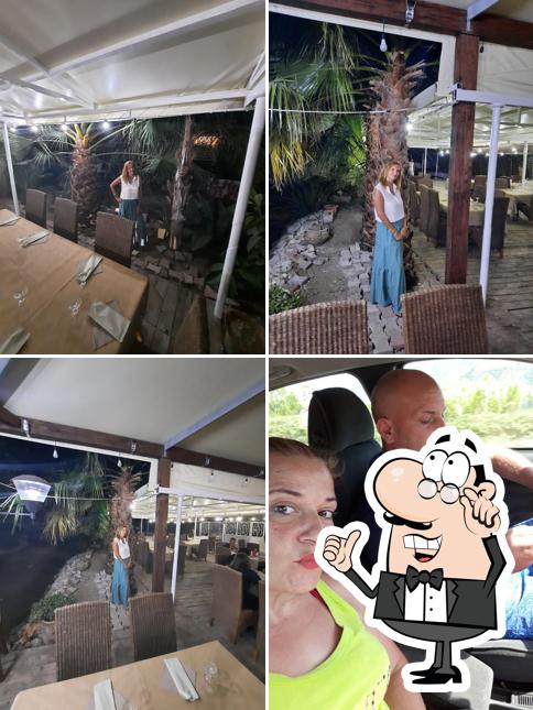 Siediti a un tavolo di Ristorante Pizzeria Dafne