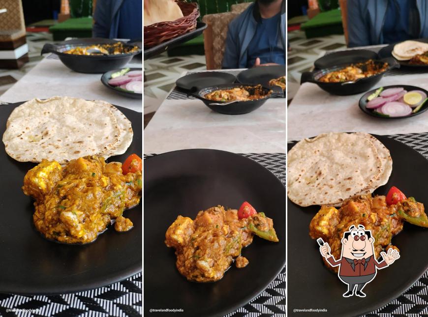 Food at SANTUSHTI RESTAURANTS & Kolkata Caterers