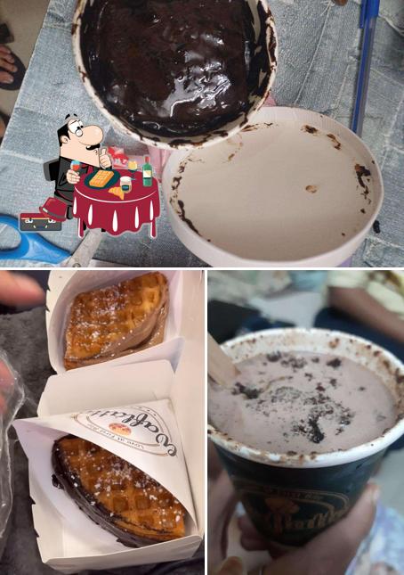 Waffles at Waflatte
