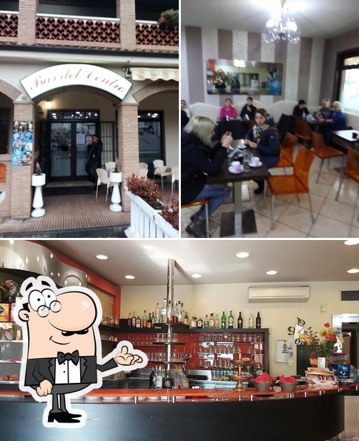 Dai un’occhiata alla immagine che presenta la interni e vino di Bar del Centro