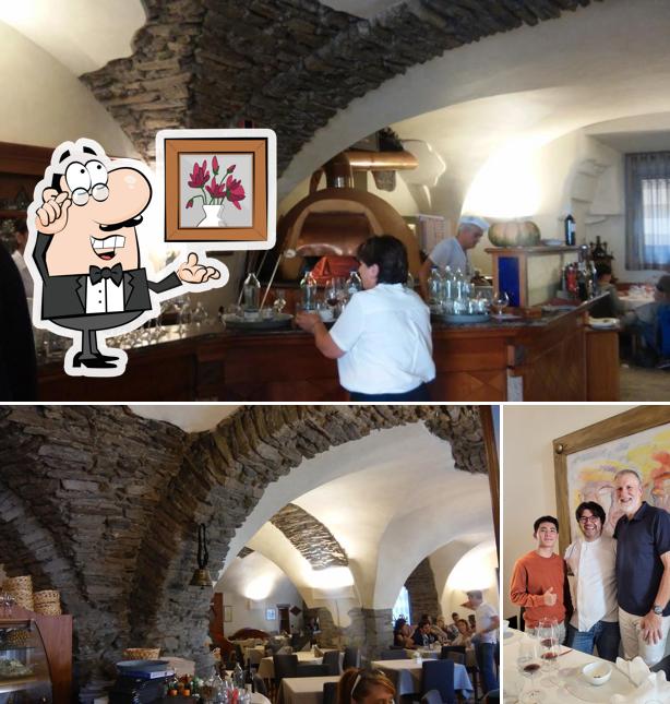Gli interni di Elena Lounge Bar