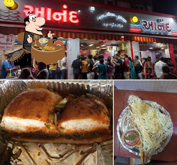 Meals at Anand Bhaji Pau