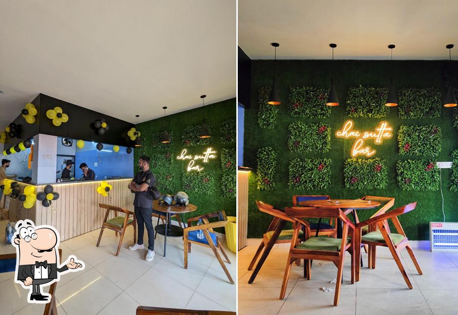 Check out how Chai Sutta Bar MMMUT looks inside