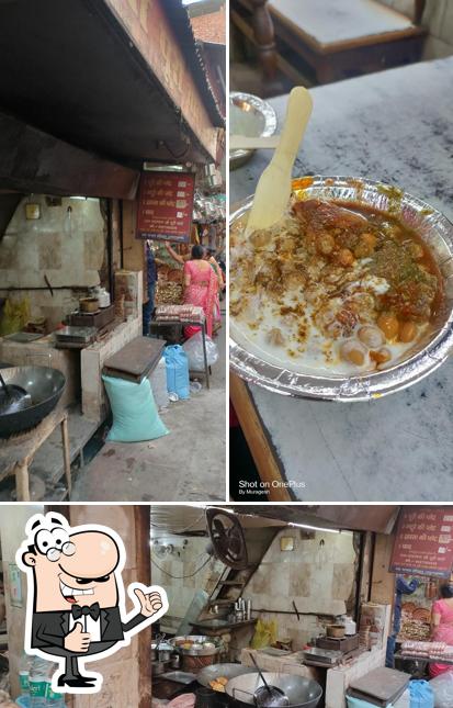 Here's a pic of Ram Narayan Ji Poori Wale