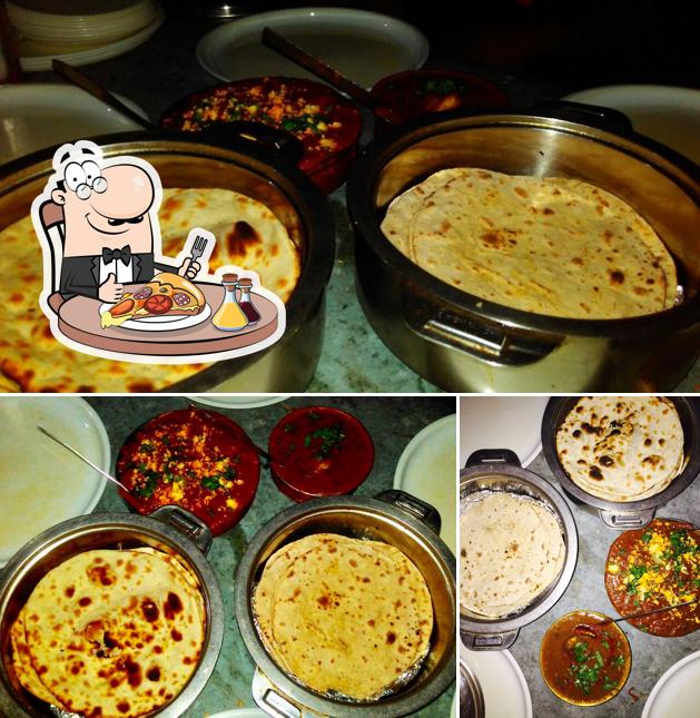 Try out pizza at Tandoori night's restaurant ajmer