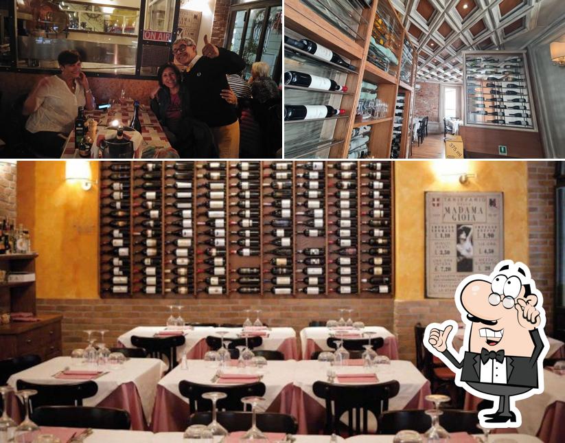 Siediti a un tavolo di Ristorante Il Cestino