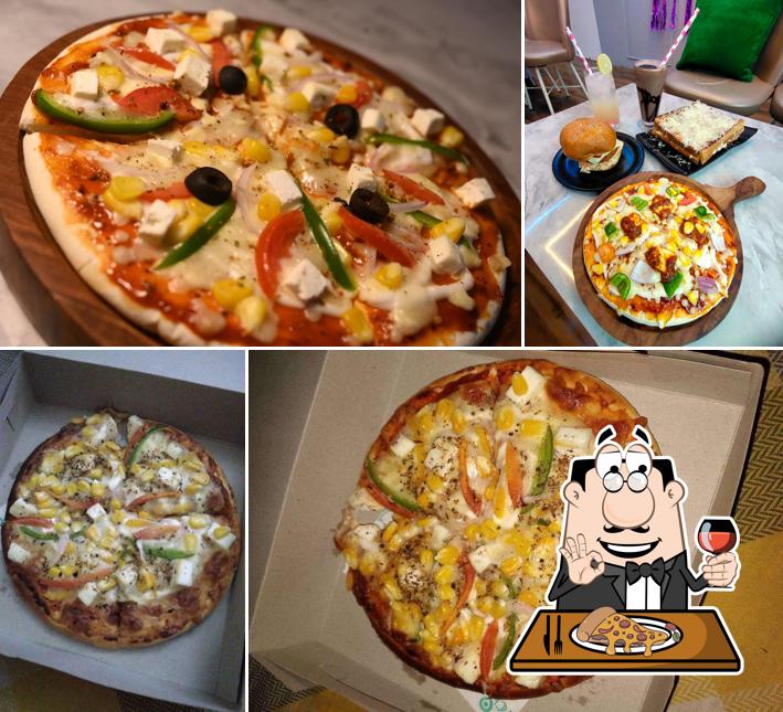 Order pizza at La Calista Cafe
