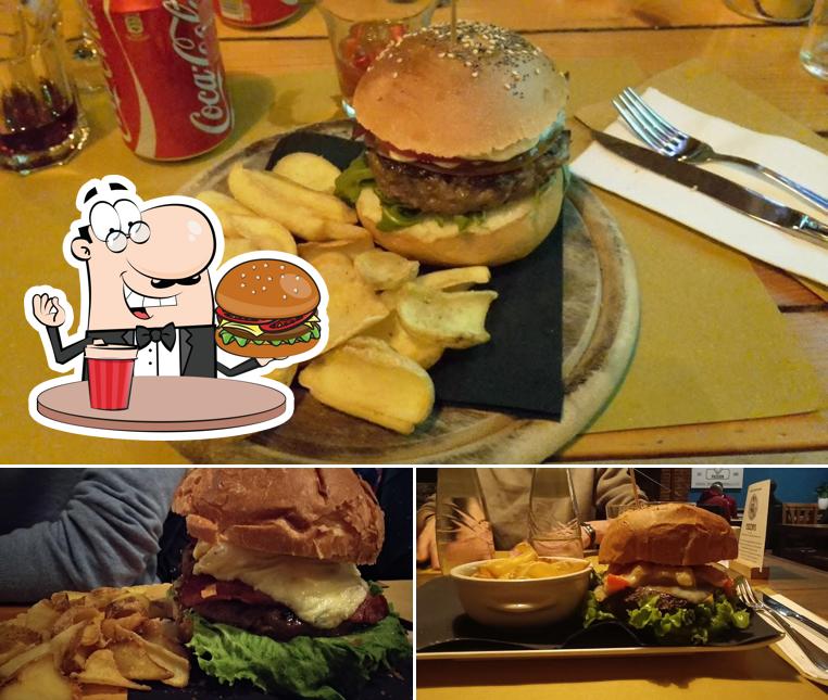 Ordina un hamburger a Country Club