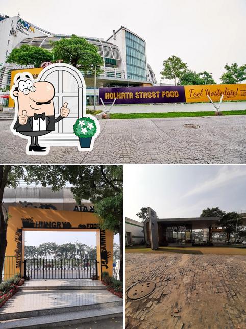 The exterior of Kolkata Street Food