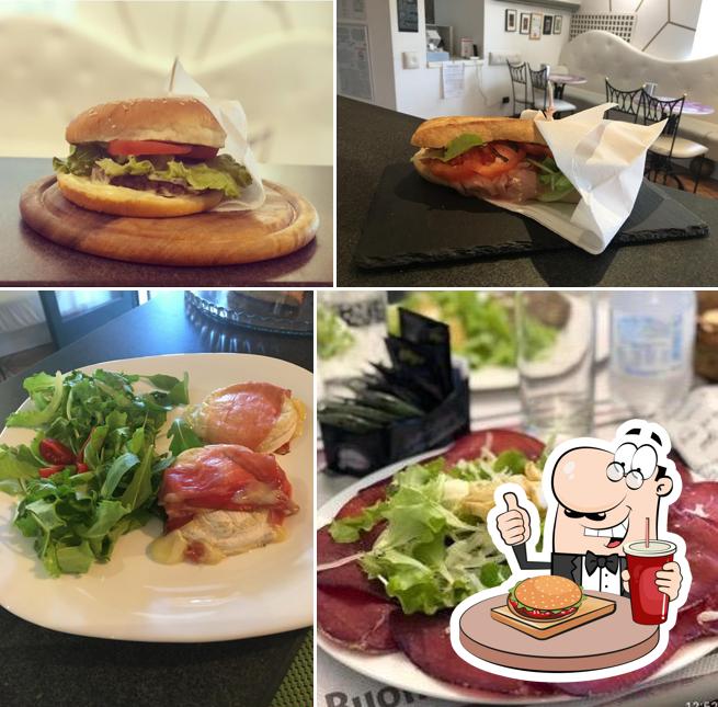 Prenditi un hamburger a Speranza Caffè