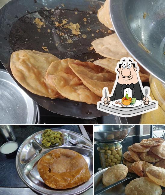 Meals at Jai Shiv Kachori Bhandar 'Shibboji'