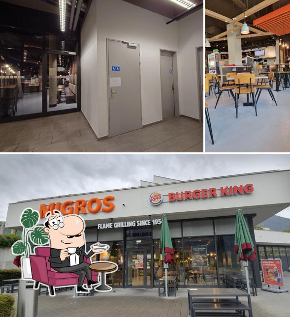 Gli interni di Burger King