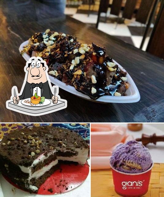 Meals at Gianis - Ice Cream, Shakes & Sundaes