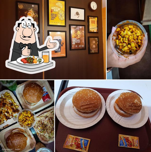 Food at Pasta nd corn,s