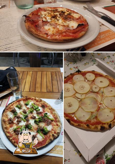 Scegli una pizza a Pizzeria Poldo
