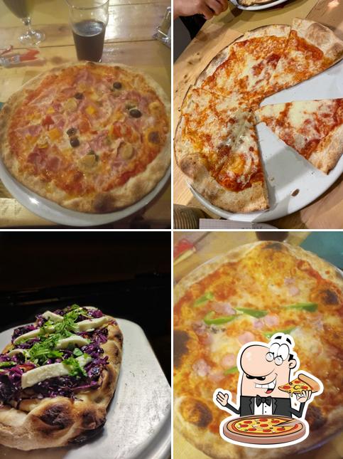 Scegli una pizza a Pizzeria Ristorante Al Vertice