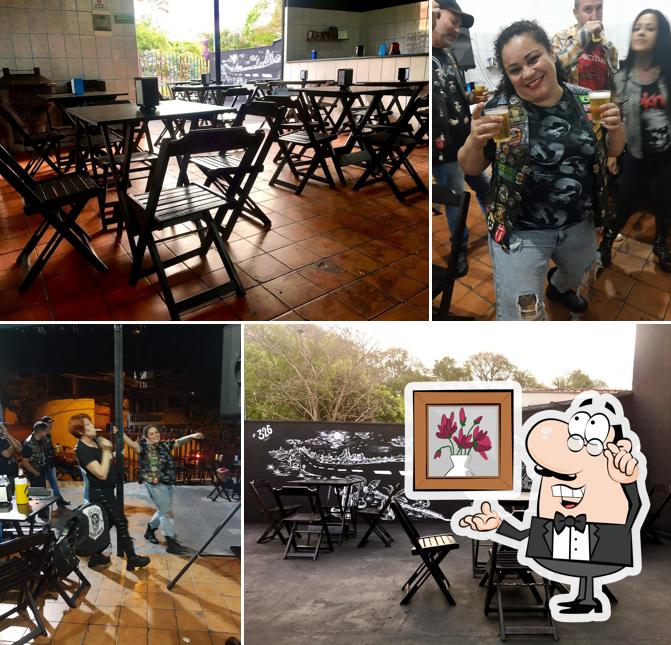 Ki-Frango - Chickens, Beers & Rock and Roll