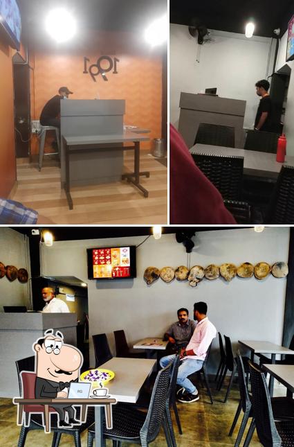 The interior of ALBAIK Feasto Express