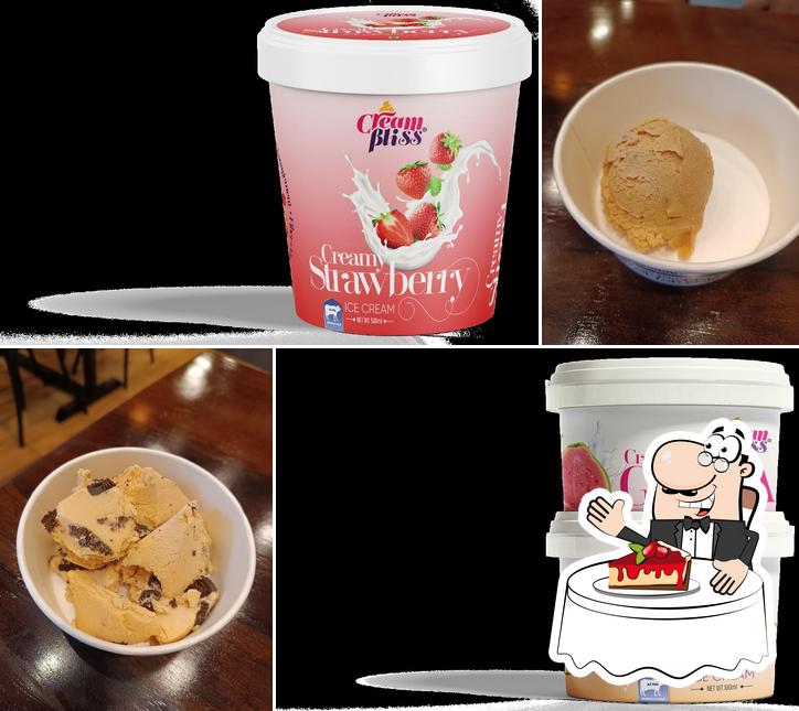Chaatwich, Andheri (E) serves a selection of desserts