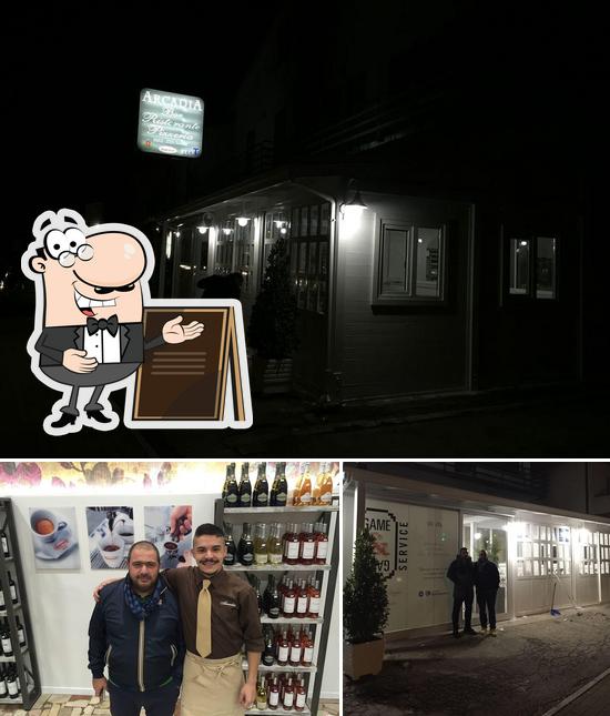 Tra le varie cose da Arcadia Bar Ristorante si possono trovare la esterno e birra