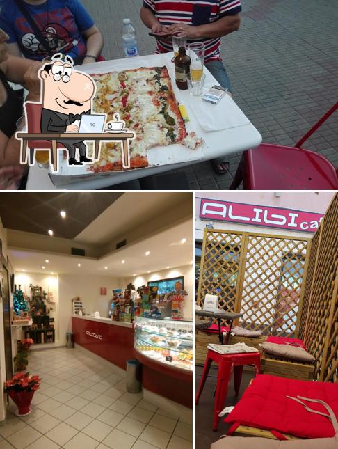 Gli interni di Alibi Café & Pizze
