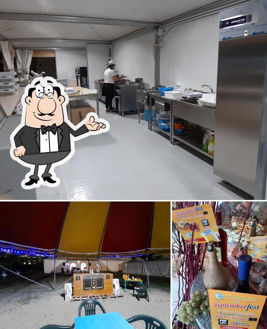 La interni e cibo del ristorante