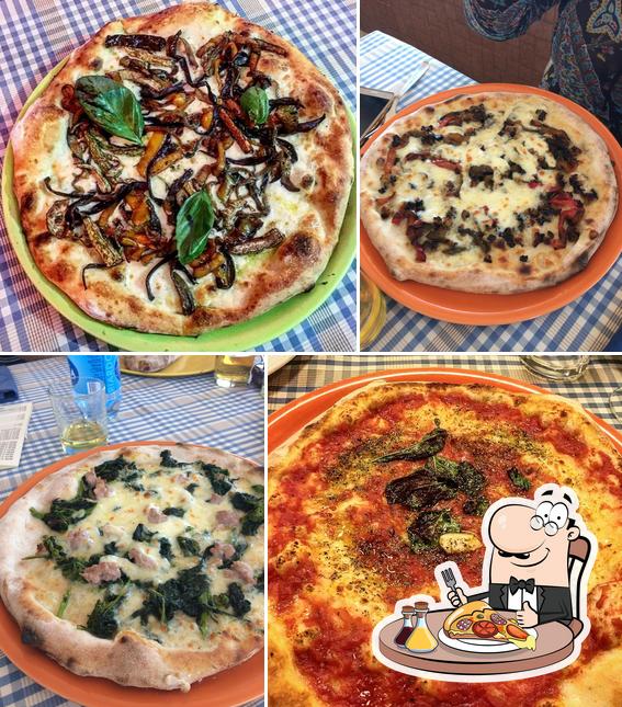 Ordina una pizza a Ristorante Casa Rossa Vesuvio