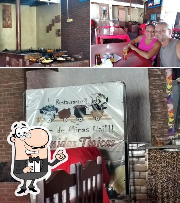 Sente em uma das mesas no Trem de Minas - Comida Mineira - Petrolina/PE