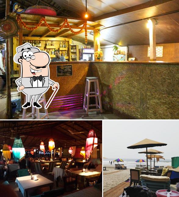 This is the picture showing exterior and dining table at Cafe Morjim