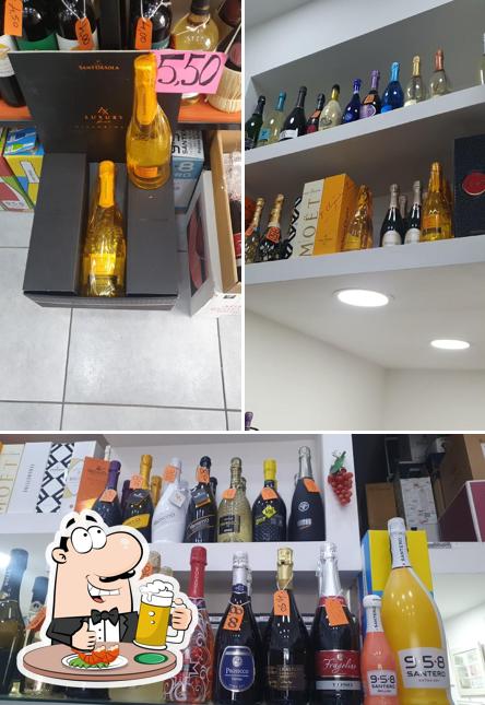 Puoi prenderti un rinfrescante bicchiere di birra chiara o scura