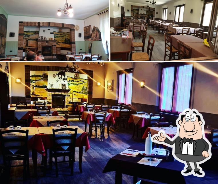 Gli interni di Antica Trattoria Ponte di Pino