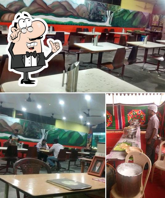 The interior of Azhagar Mess