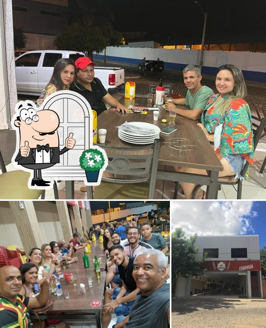 O Bar do Marcão se destaca pelo exterior e balcão de bar