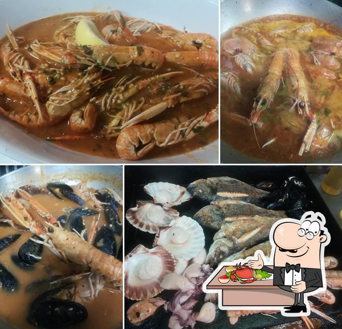 Ordina tra i vari piatti di mare offerti a POPER Konoba & Pizzeria