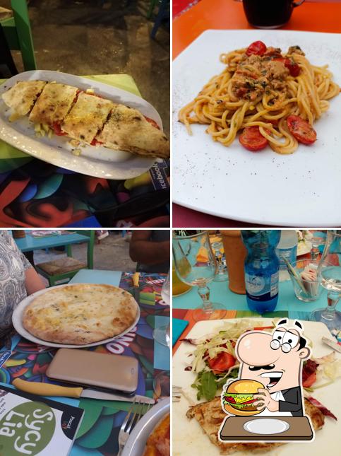 Ordina un hamburger a Trattoria da Peppino