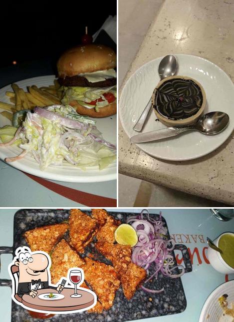 Food at Courtyard