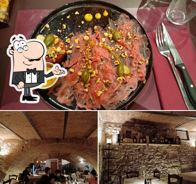 Tra le varie cose da L'Osteria di Mezzo si possono trovare la interni e cibo