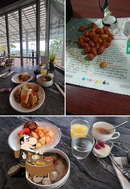 Pho at Siri Restaurant and Bar