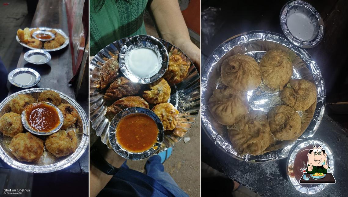 Food at Mom's Momos