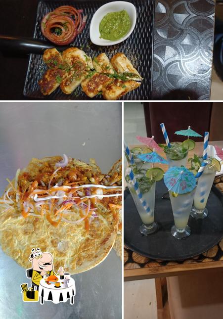 Food at THE FOOD COURT