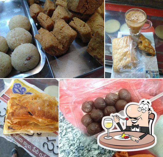 Food at Alfa Irani Chai House