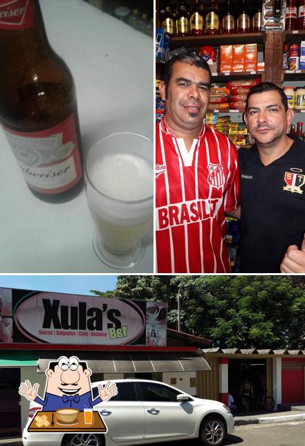A foto da comida e exterior no BAR DO XULA