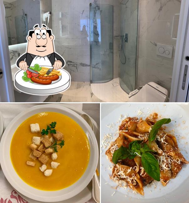 La foto di cibo e interni da Beau Rivage Pineta