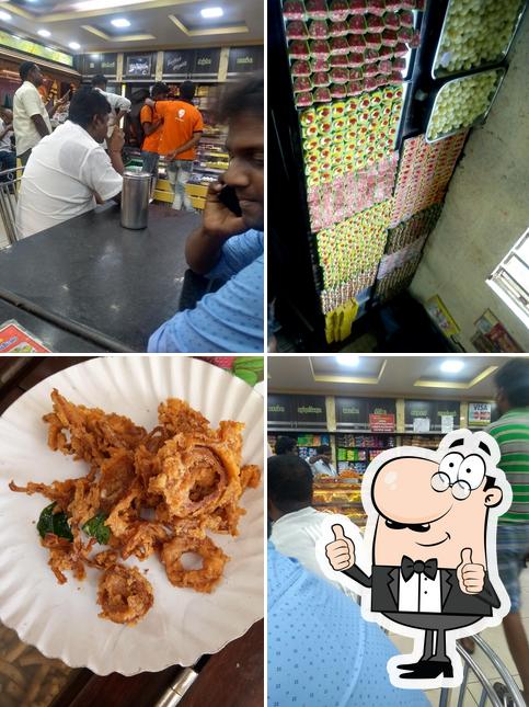 Sri Ayyanar Vilas Nellai Lala Sweets picture