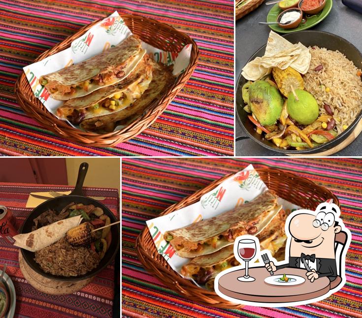Platti al Little Mexico Restaurant
