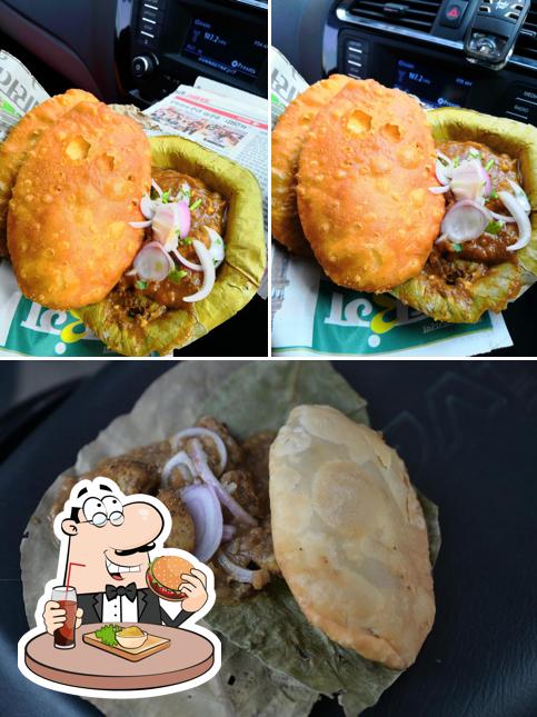 Order a burger at Sahu Bandhu Khasta Bhandar