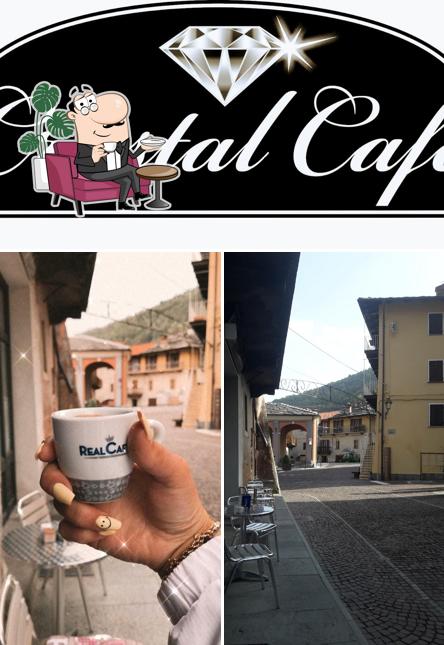 Gli interni di Crystal Cafè